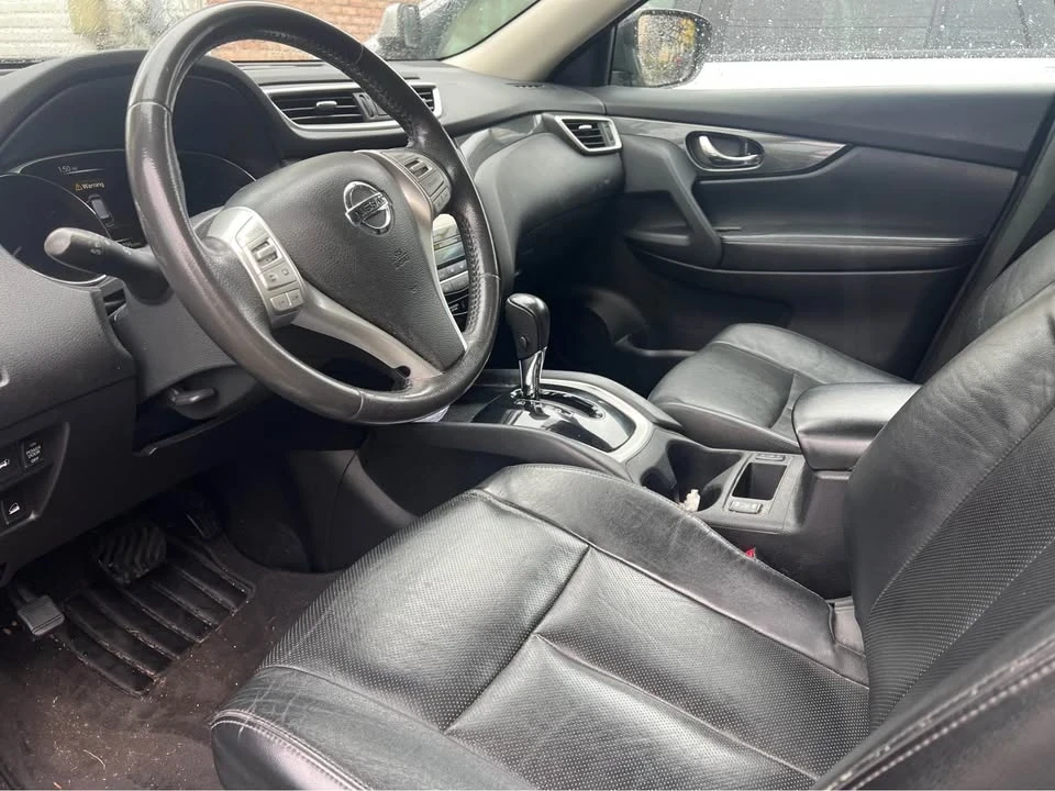 2015 Nissan Rogue - Image 9 of 10
