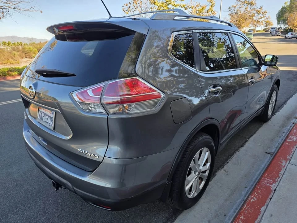 2015 Nissan Rogue - Image 14 of 20