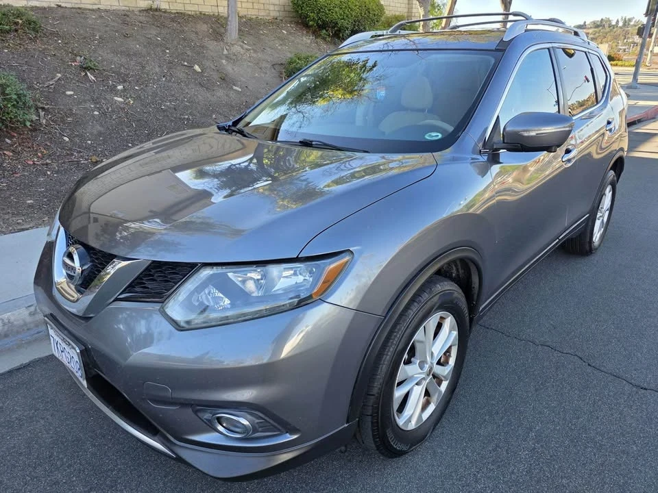 2015 Nissan Rogue - Image 2 of 20