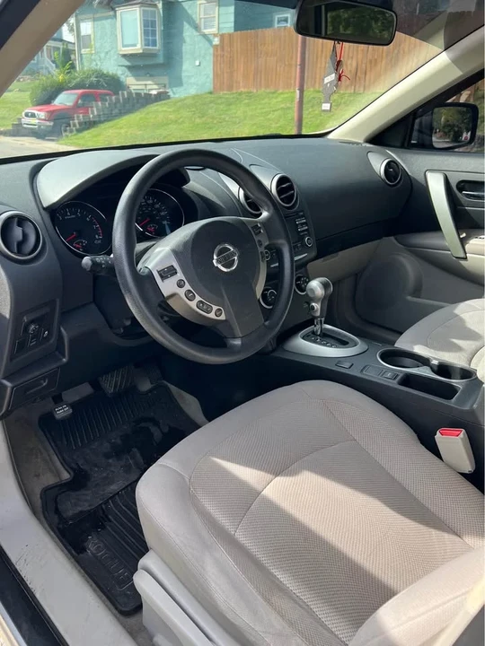 2015 Nissan Rogue - Image 11 of 12