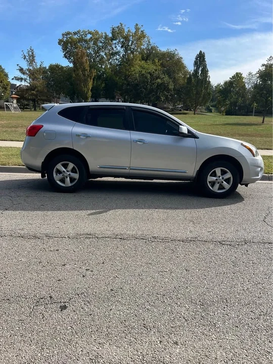 2015 Nissan Rogue - Image 4 of 12