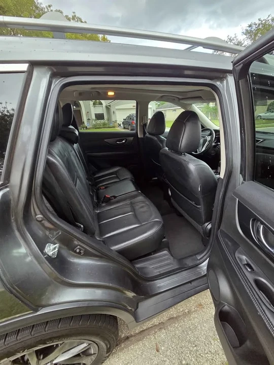 2015 Nissan Rogue - Image 2 of 7