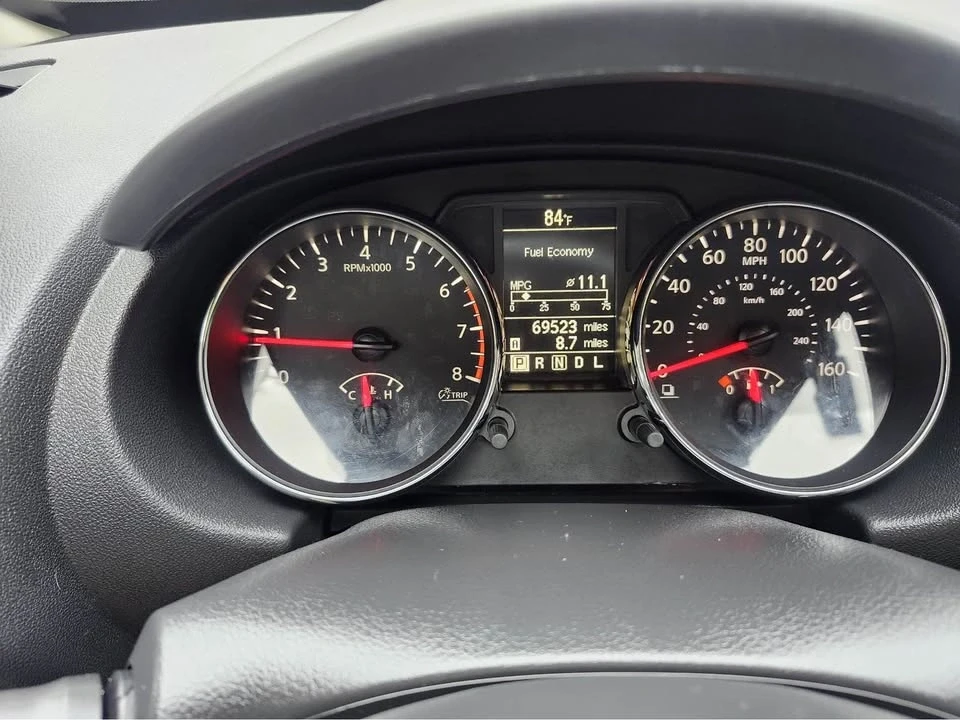 2015 Nissan Rogue - Image 11 of 16