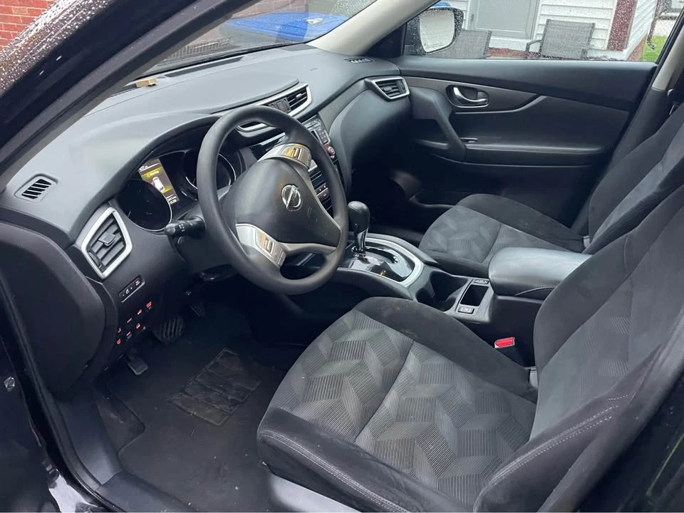 2015 Nissan Rogue - Image 6 of 10