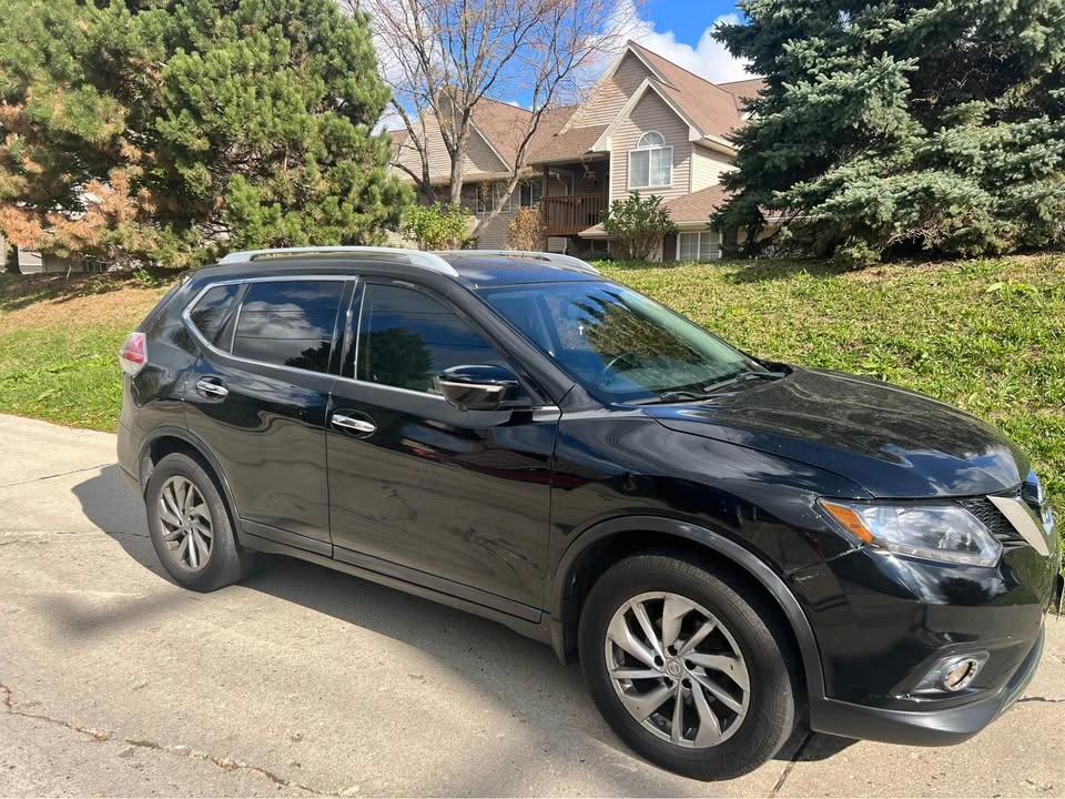 2015 Nissan Rogue - Image 4 of 7