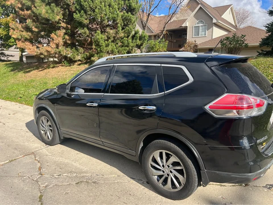 2015 Nissan Rogue - Image 2 of 7