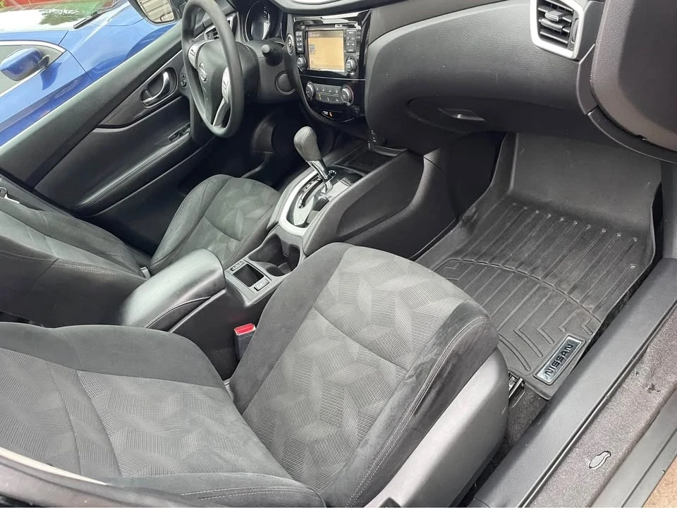 2015 Nissan Rogue - Image 5 of 18