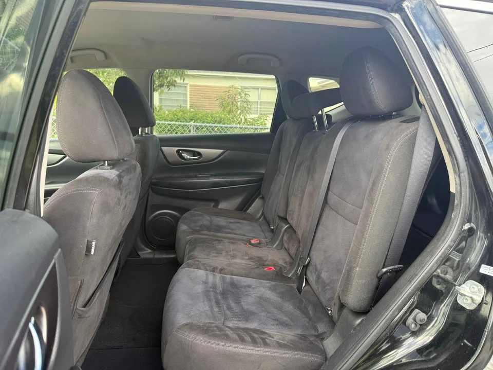 2015 Nissan Rogue - Image 8 of 8