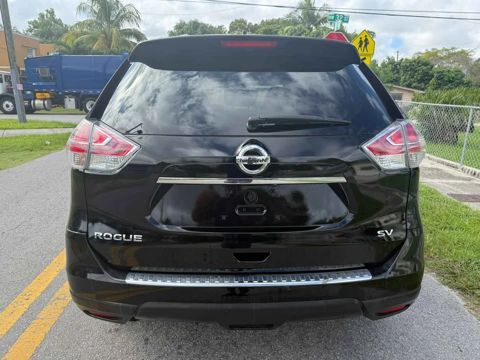 2015 Nissan Rogue - Image 6 of 8