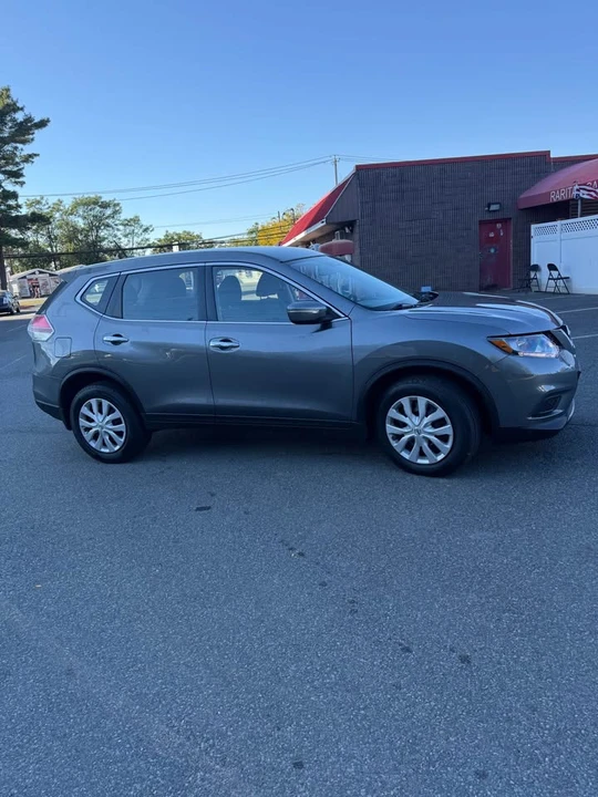2015 Nissan Rogue - Image 2 of 13