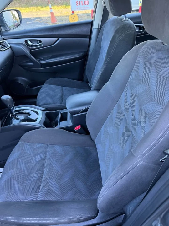 2015 Nissan Rogue - Image 9 of 13