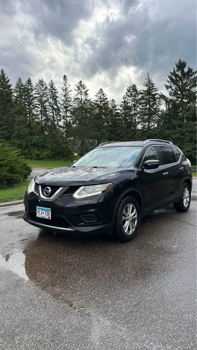 2015 Nissan Rogue - Image 2 of 18