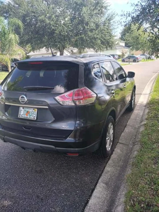 2015 Nissan Rogue - Image 2 of 8