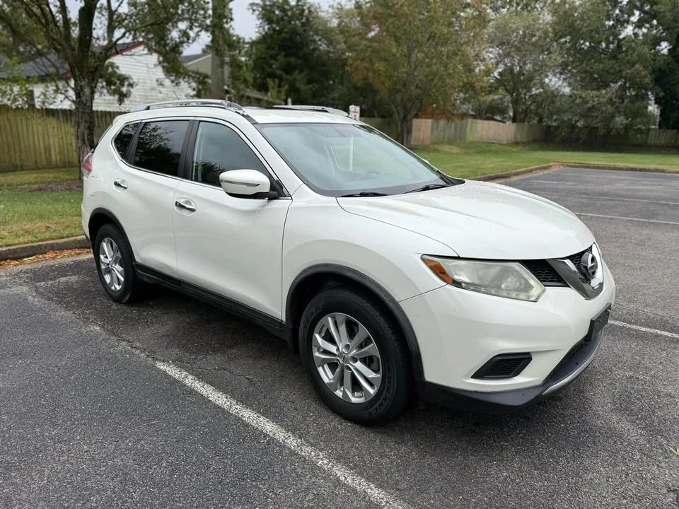 2015 Nissan Rogue - Image 7 of 16