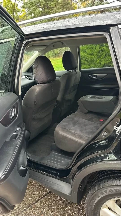 2015 Nissan Rogue - Image 8 of 18
