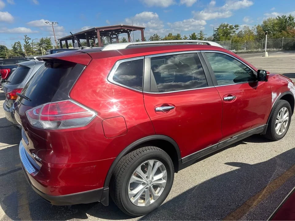 2015 Nissan Rogue - Image 10 of 10