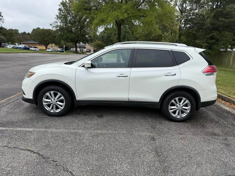 2015 Nissan Rogue - Image 3 of 16
