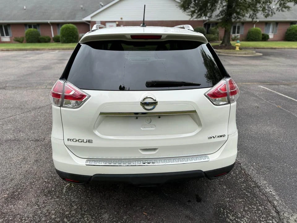 2015 Nissan Rogue - Image 6 of 16