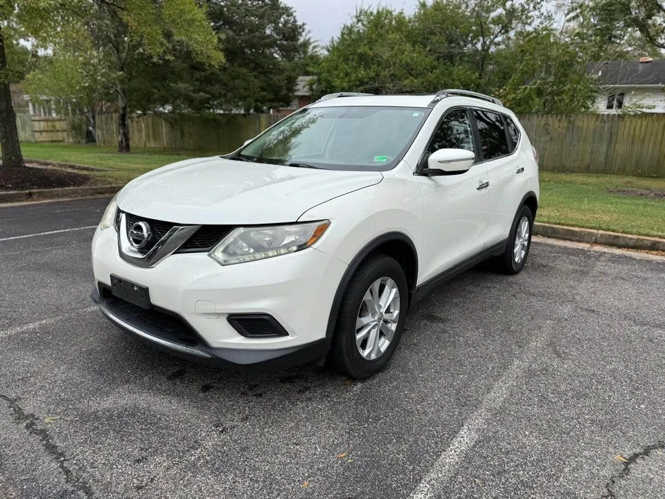 2015 Nissan Rogue - Image 2 of 16