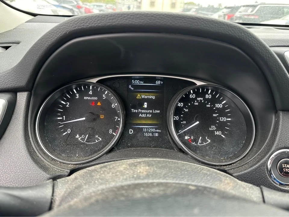 2015 Nissan Rogue - Image 7 of 10