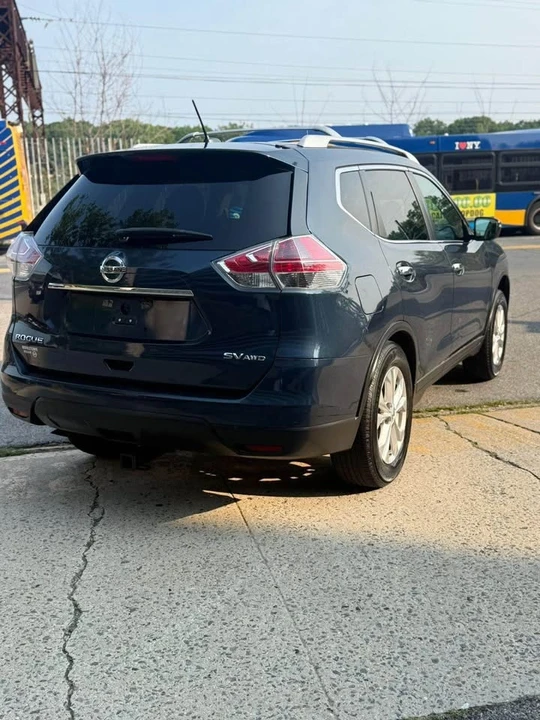 2015 Nissan Rogue - Image 6 of 18