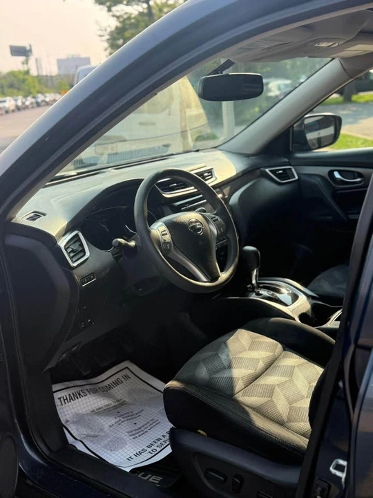 2015 Nissan Rogue - Image 17 of 18