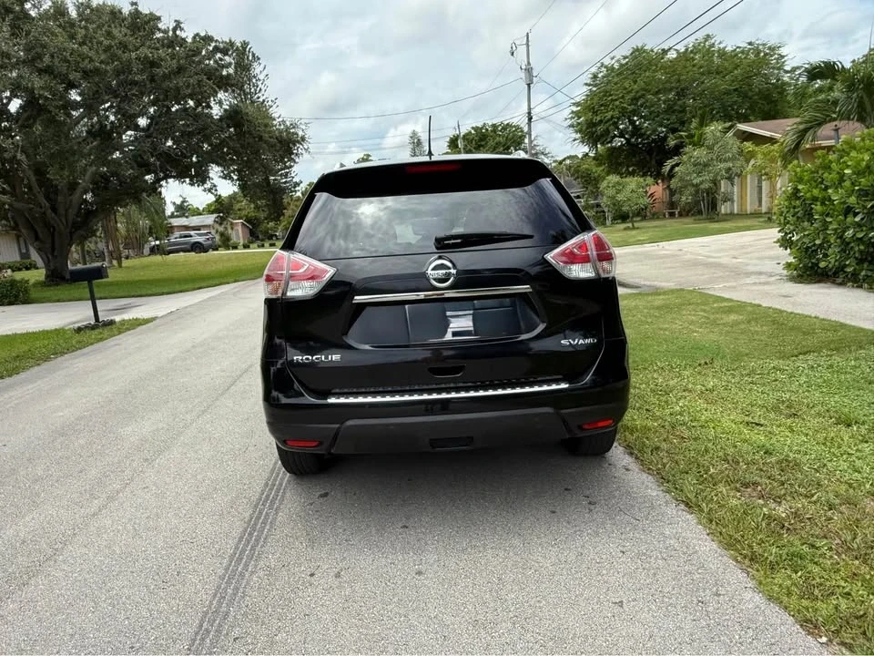 2015 Nissan Rogue - Image 7 of 13