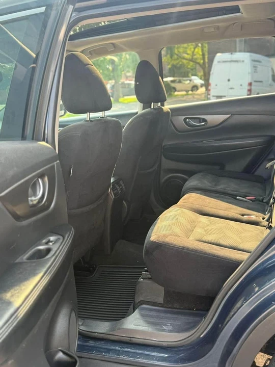 2015 Nissan Rogue - Image 18 of 18