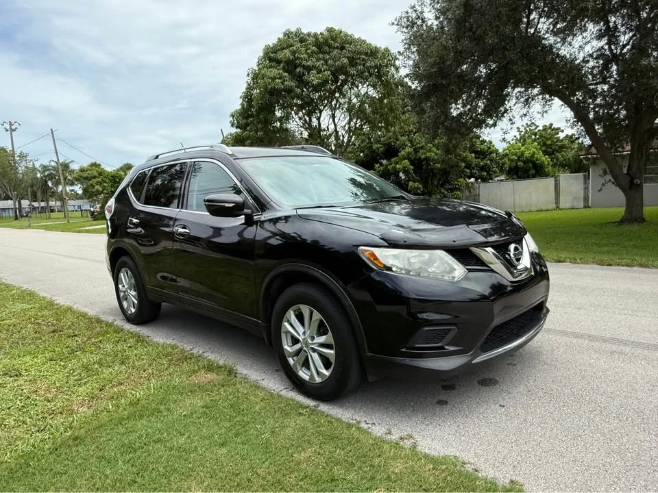 2015 Nissan Rogue - Image 2 of 13