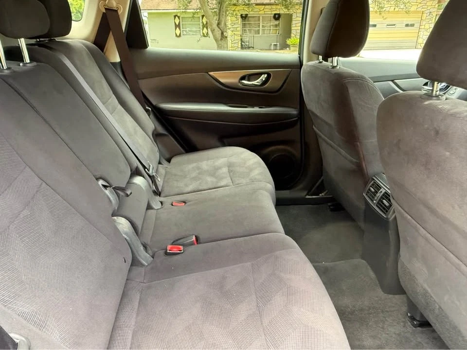 2015 Nissan Rogue - Image 12 of 13