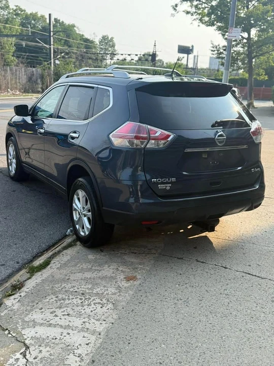 2015 Nissan Rogue - Image 5 of 17