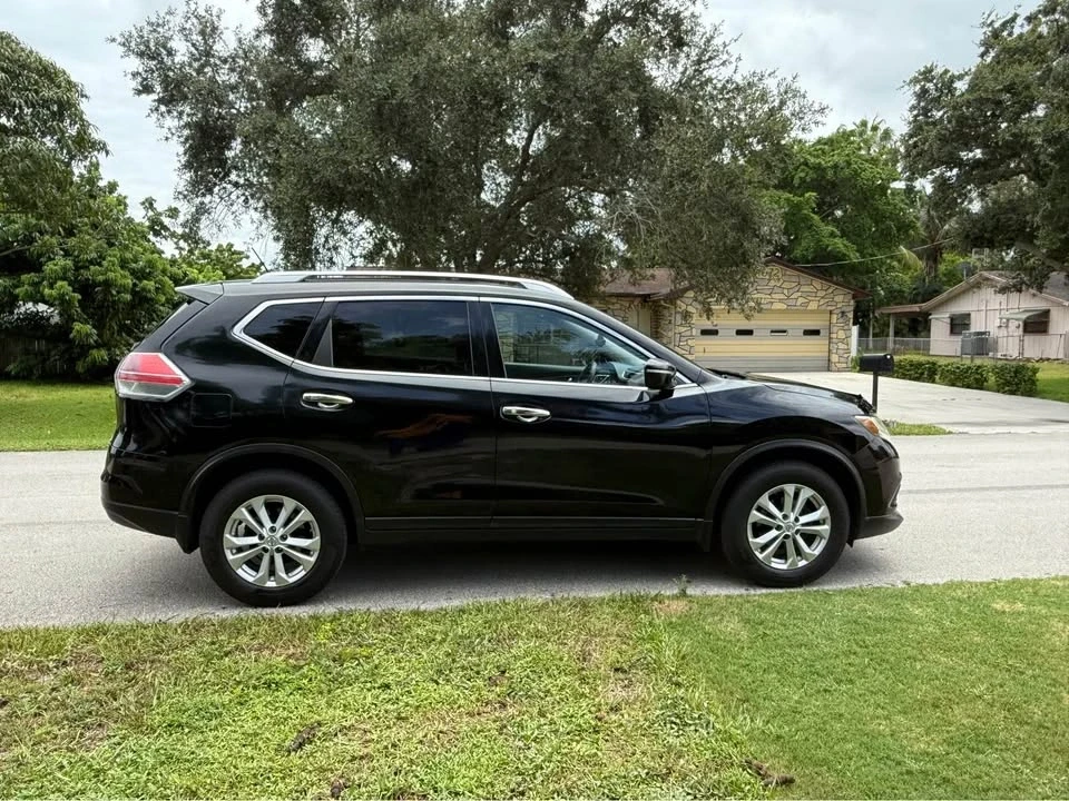 2015 Nissan Rogue - Image 4 of 13