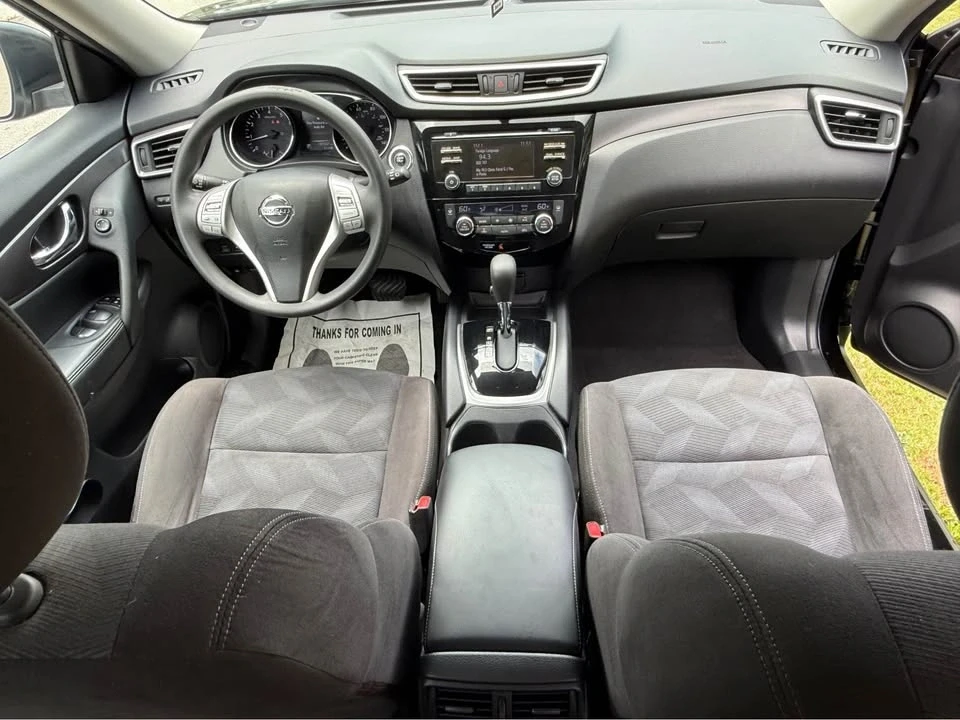2015 Nissan Rogue - Image 11 of 13