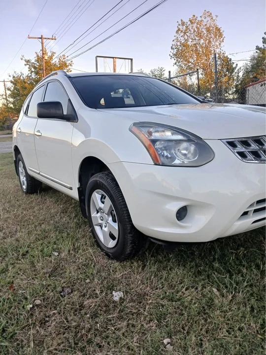 2015 Nissan Rogue - Image 6 of 10