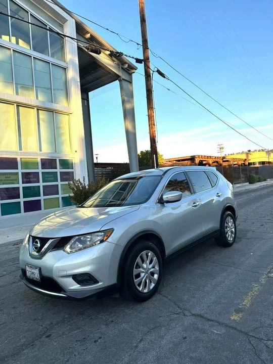 2015 Nissan Rogue - Image 17 of 20