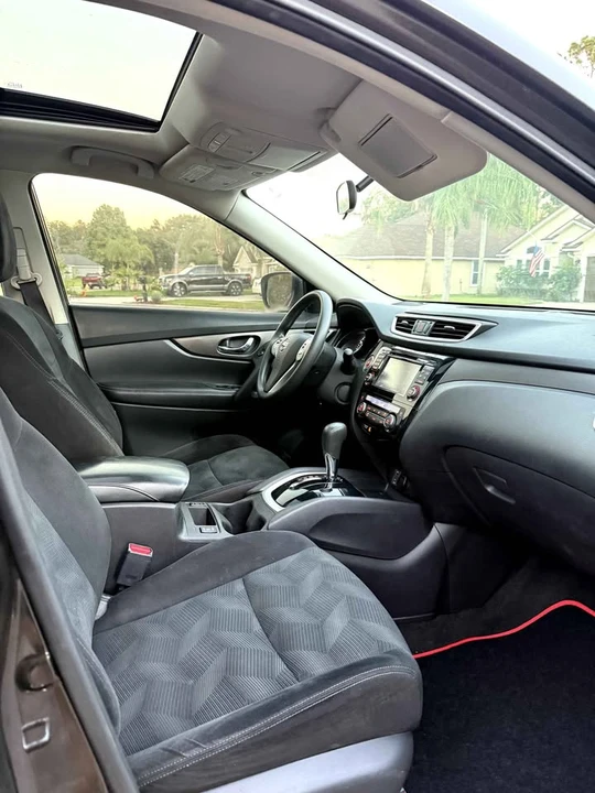 2015 Nissan Rogue - Image 8 of 9