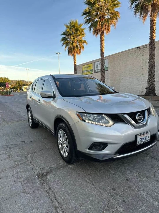 2015 Nissan Rogue - Image 2 of 20
