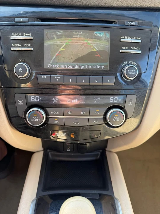 2015 Nissan Rogue - Image 12 of 12