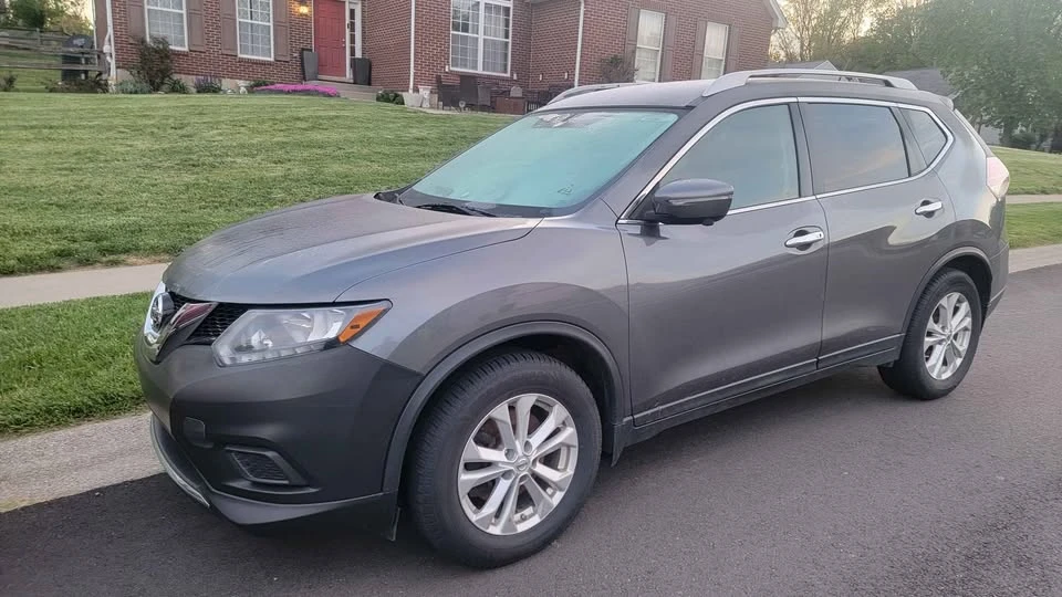 2015 Nissan Rogue - Image 9 of 16
