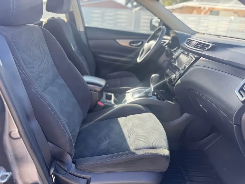 2015 Nissan Rogue - Image 12 of 13