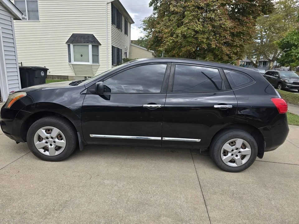 2015 Nissan Rogue - Image 8 of 10