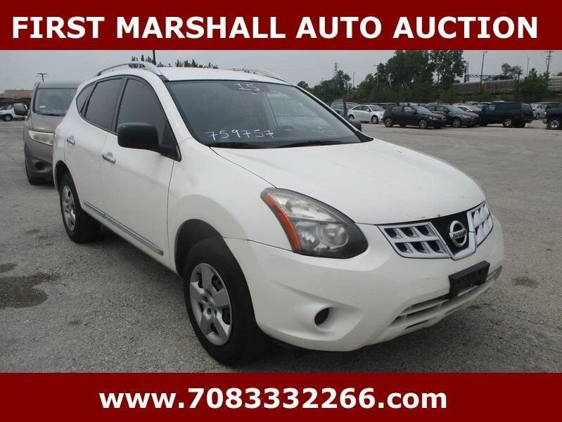 2015 Nissan Rogue - Image 2 of 8