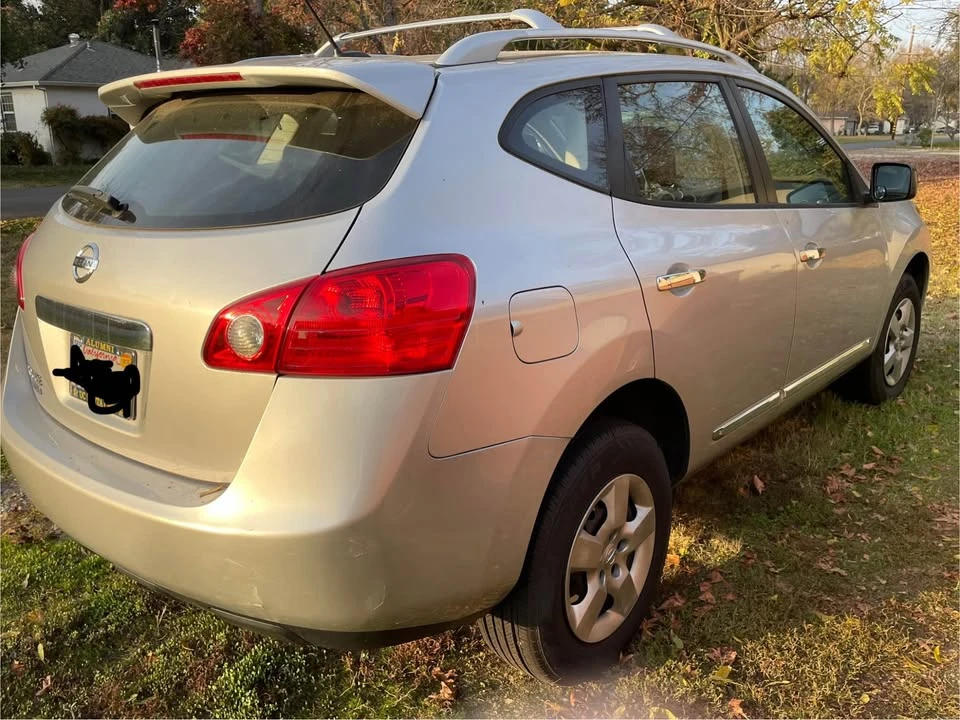 2015 Nissan Rogue - Image 2 of 6
