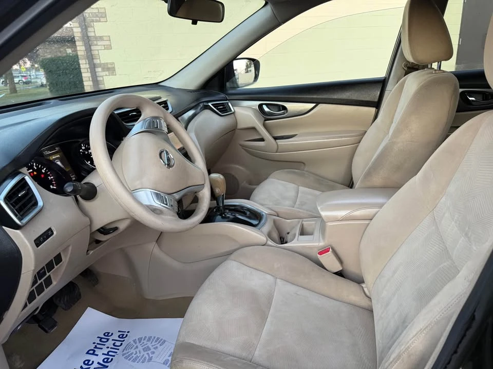 2015 Nissan Rogue - Image 7 of 9