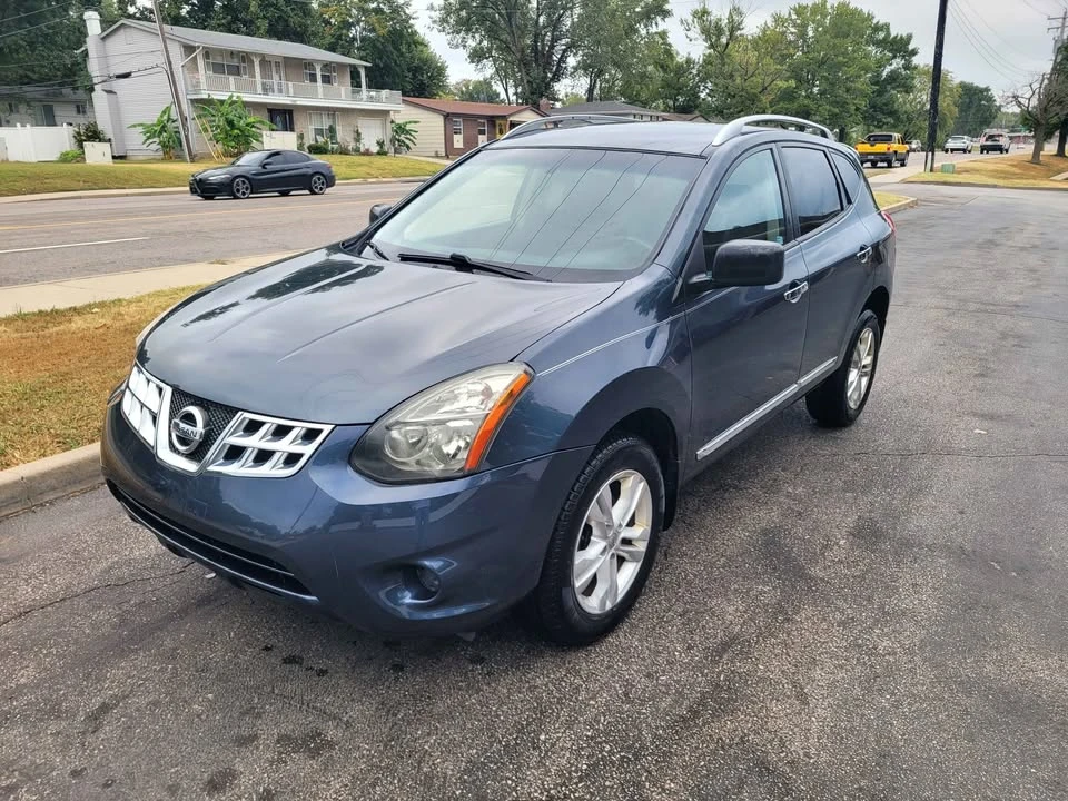 2015 Nissan Rogue - Image 2 of 12