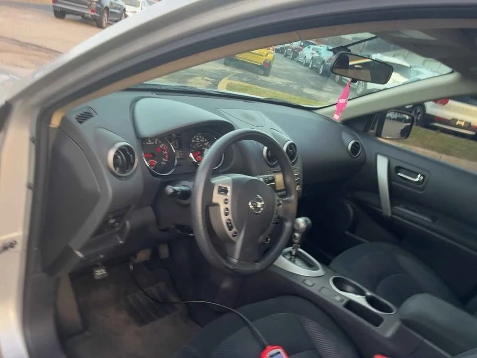 2015 Nissan Rogue - Image 7 of 9