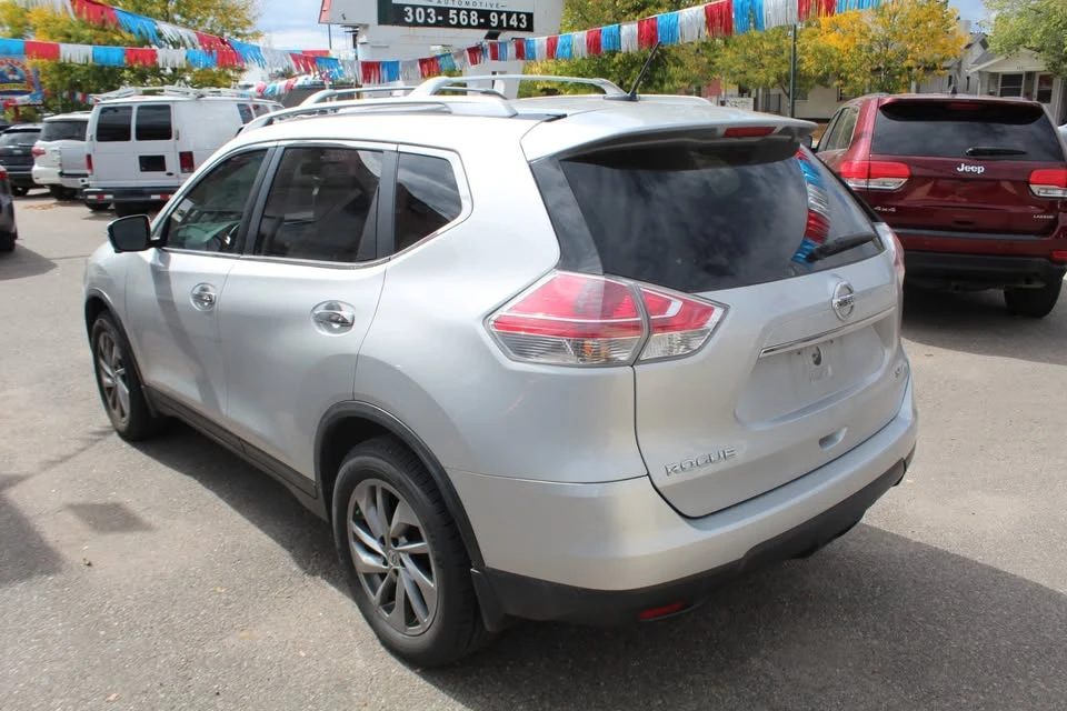 2015 Nissan Rogue - Image 5 of 9