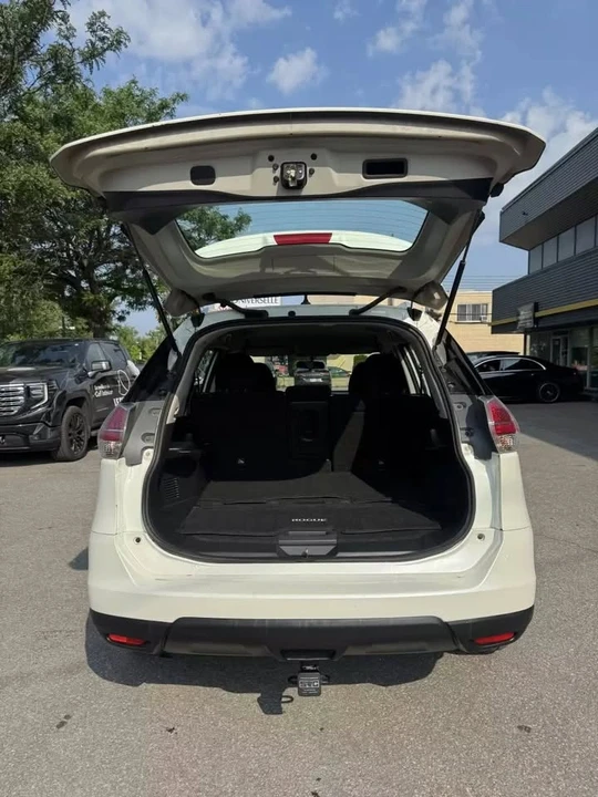 2015 Nissan Rogue - Image 6 of 15