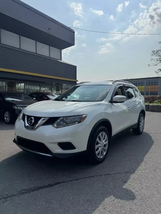 2015 Nissan Rogue - Image 11 of 15