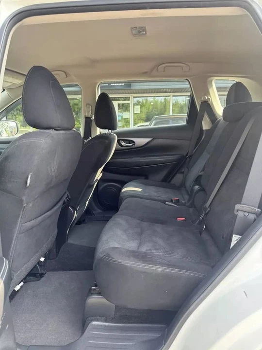 2015 Nissan Rogue - Image 7 of 15